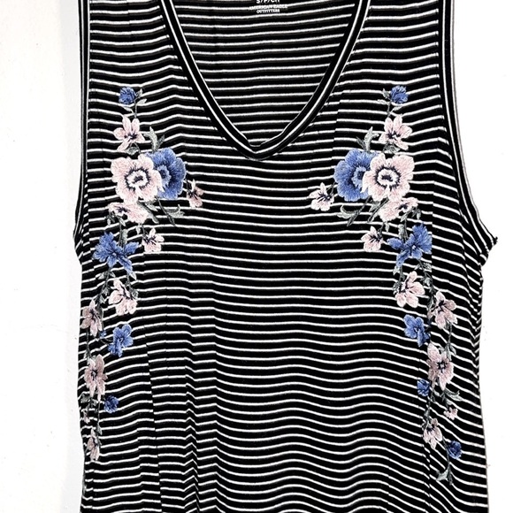 🌹AMERICAN EAGLE TANK - Picture 2 of 5